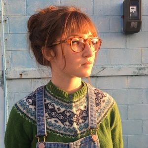 Meet your Posher, Naomi